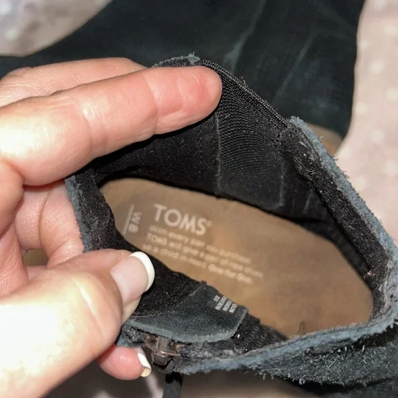 TOMS Black Booties - Picture 5 of 7